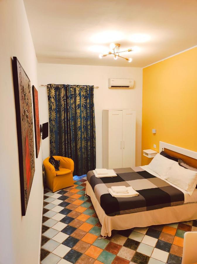Firenze32 Bed & Breakfast Napoli Oda fotoğraf