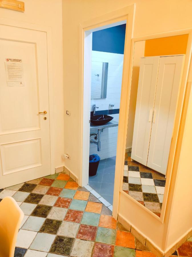 Firenze32 Bed & Breakfast Napoli Oda fotoğraf